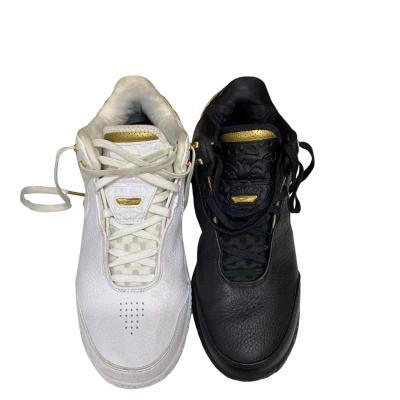 Nike Mens  Size 9 Sneakers Black  / White 