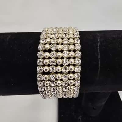  Womens Rhinestone and Silver Dot Elasticated Bracelet and Rhinestone and Chain Earrings