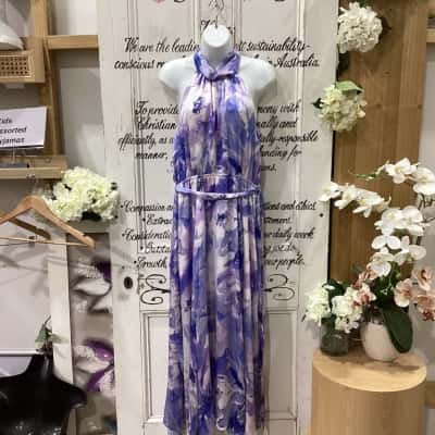  JESS & MOLLY BRAND! THE MARCA HALTERNECK BLUE FLORAL DRESS! BNWT Womens  Size 12 Floral Dress / Halter Neck Dress / Midi Dress / Sleeveless Dress  Blue / Floral / Pattern / Purple / White 