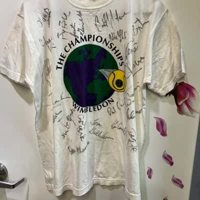 Signed T shirt