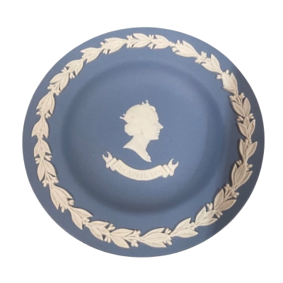 Wedgwood Blue Jasperware Queen Elizabeth 65th Birthday Commemorative Round Tray, 12cm Diameter
