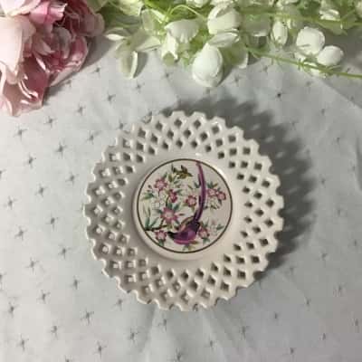 Decorative Pink Lattice Porcelain Plate with Bird & Flower Design