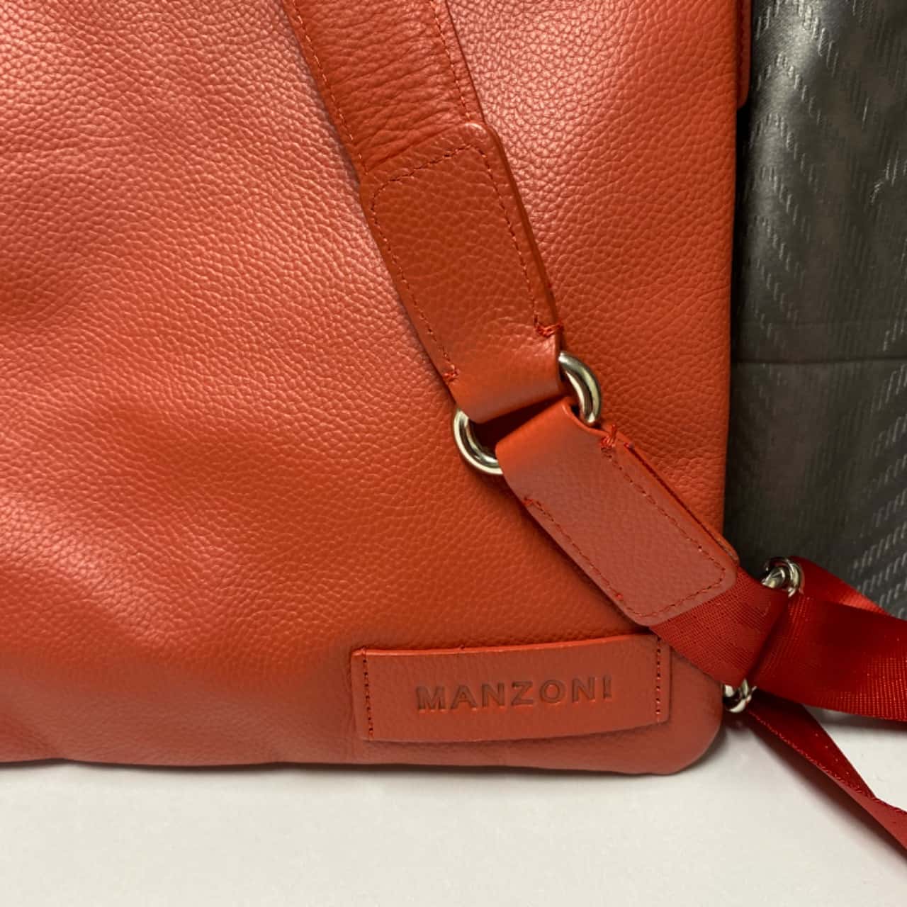 Manzoni Women's Red Crossbody Bag (s)