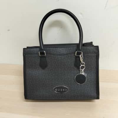 Guess Womens Black Tote Bag VGUC 
