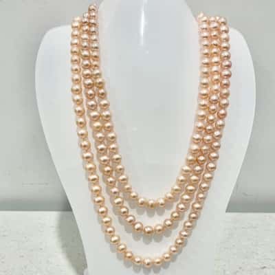 Gorgeous Pink Pearl Necklace & matching earrings