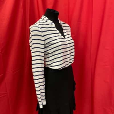 ***Forever New Womens  Size 6 Striped Top