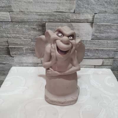 1996 laverne gargoyle hunchback of notredame