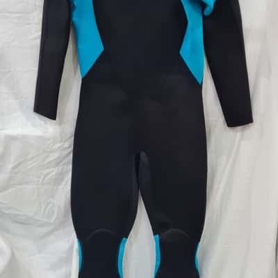 NEW Wet Suit Womens  Size 14 Black  / Blue 