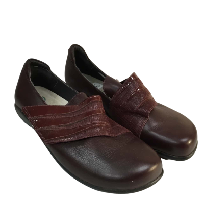 Noat Burgundy Shoes Size 40 Made in Israel 