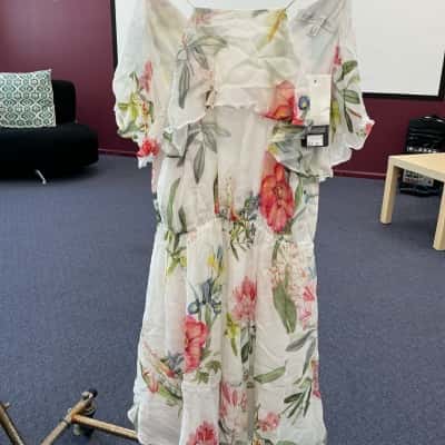 Forever New Womens  Size 8 Shoestring Strap Dress Floral 