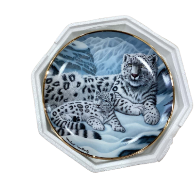 Franklin Mint - Snow Leopards Decorative Plate By Micheal Matherly 