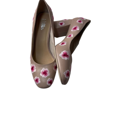 BNIB Wittner  Size 38 Heels Beige / Floral 