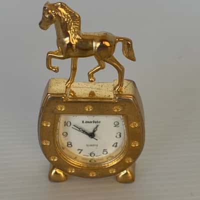 Vintage Gold Mini Table Clock - Horse & Horseshoe - Lauristo 