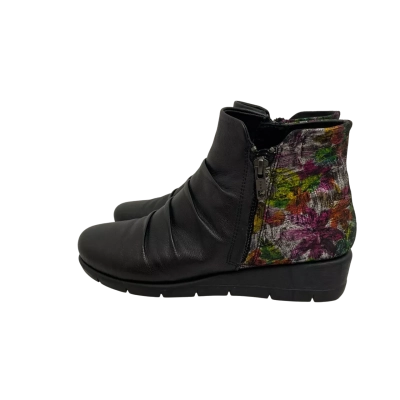 Diana Ferrari - Supersoft Maxie Black Painted Floral Leather Ankle Boots.  Size 38 