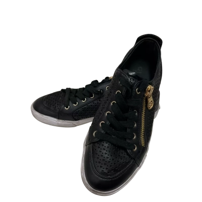 Guess Womens Size 8 Sneakers 