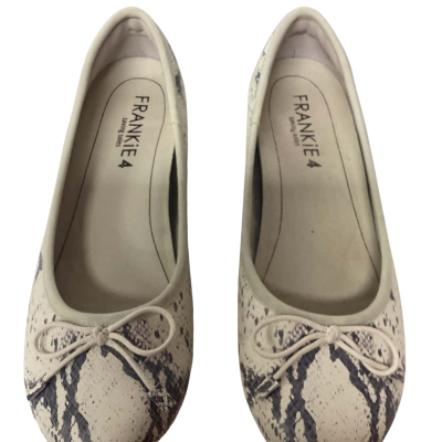 Frankie4 "Elizabeth" Women's Size 8 Flats Animal print / Off White 