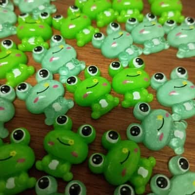 Kawaii Frogs Flat Charms x 30