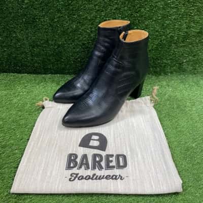 Bared Black Crocodile Heels M