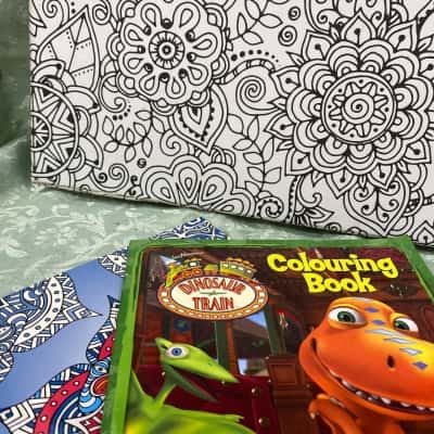 3 piece colouring set 