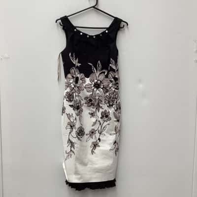 Karen Millen Womens  Size 10 Black  / Pattern 
