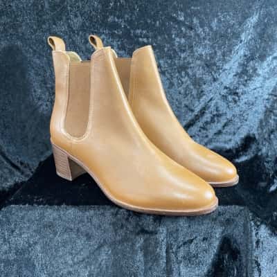 Country Road Leather Ankle Boots Size 38. New 