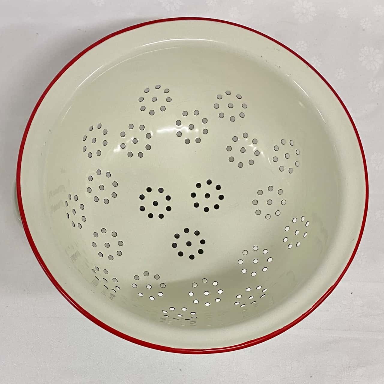 Enamel Footed Colander (s)