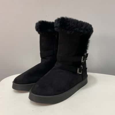 BNWOT Grosby Womens  Size 8 Boots Faux Fur Black  