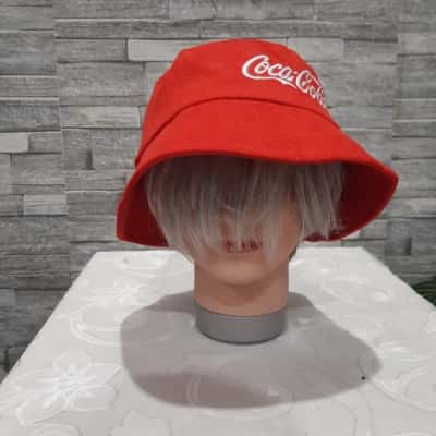 coke cola Mens  Size M Hat Red / White 