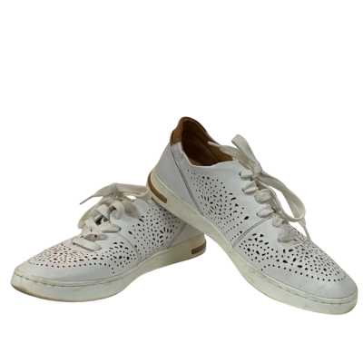 Kumfs Womens  Size 38 / 7 White 