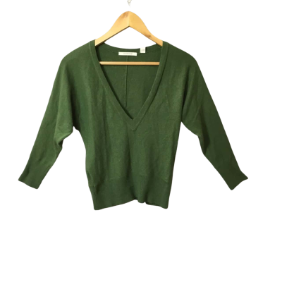 Women’s Size S Green Country Road Knitted V Neck Top