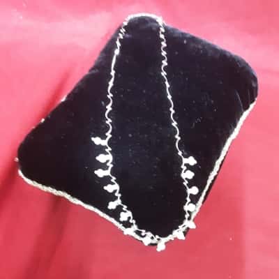 Manhattan silver tone choker necklace featuring faux pearls