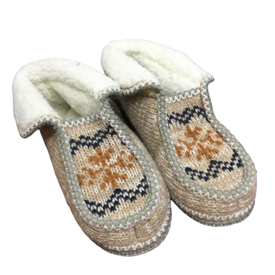  Womens  Size S Pattern Norwegian Style Slippers. Memory Foam/TPR/Polyester