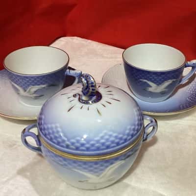 Vintage Bing & Grondahl “Seagull” porcelain Sugar Bowl and Two cups and saucers