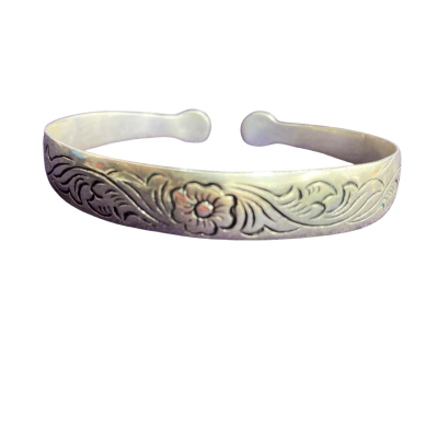  Womens cuff Bangle.6.5 diameter. Chinese engraved with flowers 