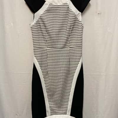  Women’s Black & White Pattern Dress, Size 10
