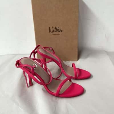 NEW - Wittner Womens  Size 36  Hot Pink  Stilleto  heals