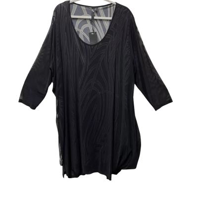 TS Womens  Size XL Black  / White 