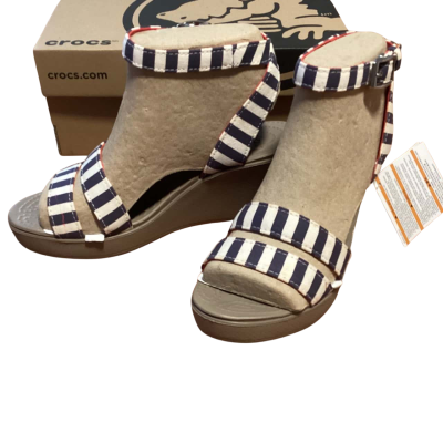 Crocs BNWT Wedges  Size 8 Beige / Blue / White 