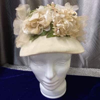 HARBIG  Vintage Mid Century Floral Cloche Hat aprox 53cm (small)