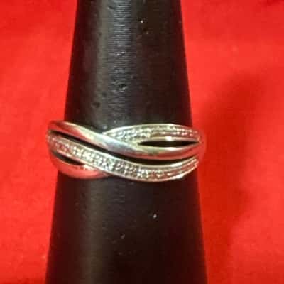  Women's 925 (JP21) Silver Cross Over Ring featuring Four Leaf Clovers