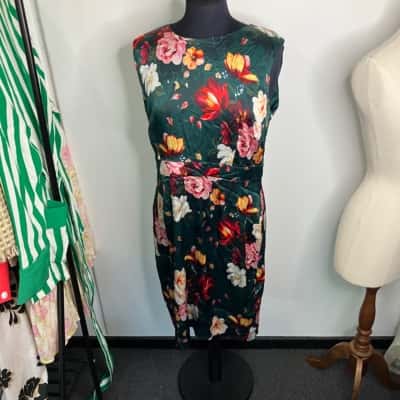  Womens  Size 16 Floral / Green 