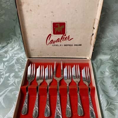 Vintage Cavalier Sheffield Silver Plated Pastry Forks
