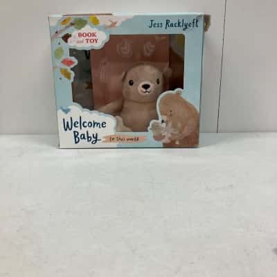 Jess Racklyeft ‘Welcome Baby To This World’ Book/Toy