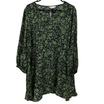 ESTELLE FOREST WONDERLAND TOP. SIZE 18