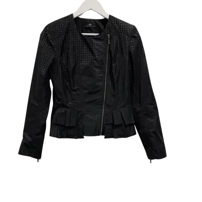Cue Womens  Size 8 Cropped Jacket Black  
