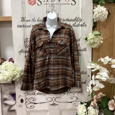  VINTAGE FIND! WOOLOTHEWEST By COMMANDO LABEL! SINGLE NEEDLE TAILORING! 90% WOOL PLAID PATTERNED BUTTON UP SHIRT! Womens  Size M Button Up Top / Long Sleeve Shirt Brown / Multicoloured / Pattern / Striped 
