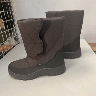  Mens Tahwalhi Size 8 Snow Boots Black  