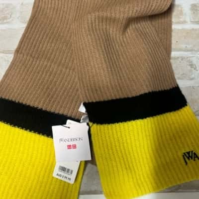 Uniqlo scarf