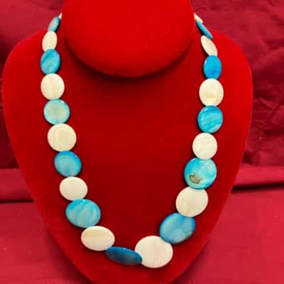 Stax Women's Mother of Pearl Beaded Necklace Blue / White 