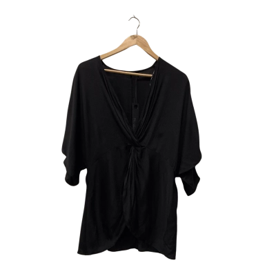 Fate & Becker Womens  Size 12 Short Sleeve Top Black  